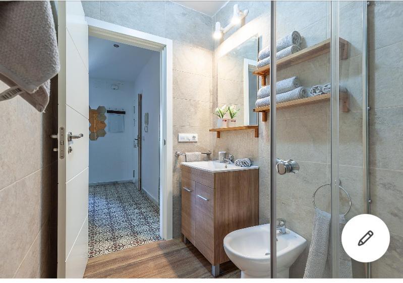 Violeta Apartment With Cozy Balcony Sevilla Zewnętrze zdjęcie